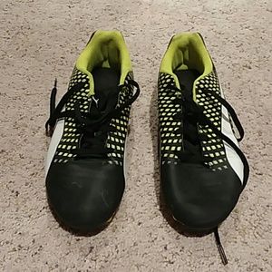 Puma Adreno youth soccer cleats